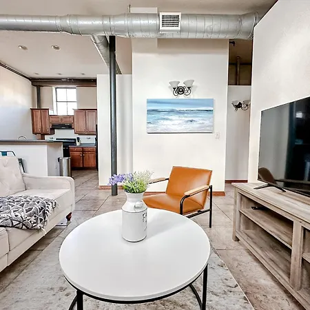 Sleepover 2Bd 1Ba Condos Downtown Springfield Exterior photo