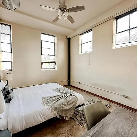 Sleepover 2Bd 1Ba Condos Downtown Springfield Exterior photo