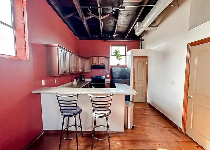 Sleepover 2Bd 1Ba Condos Downtown Springfield