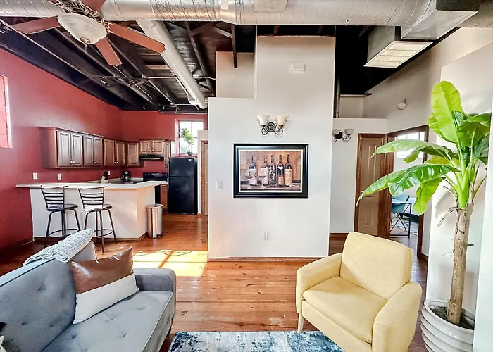Sleepover 2Bd 1Ba Condos Downtown Springfield