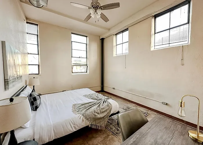 Sleepover 2Bd 1Ba Condos Downtown Springfield