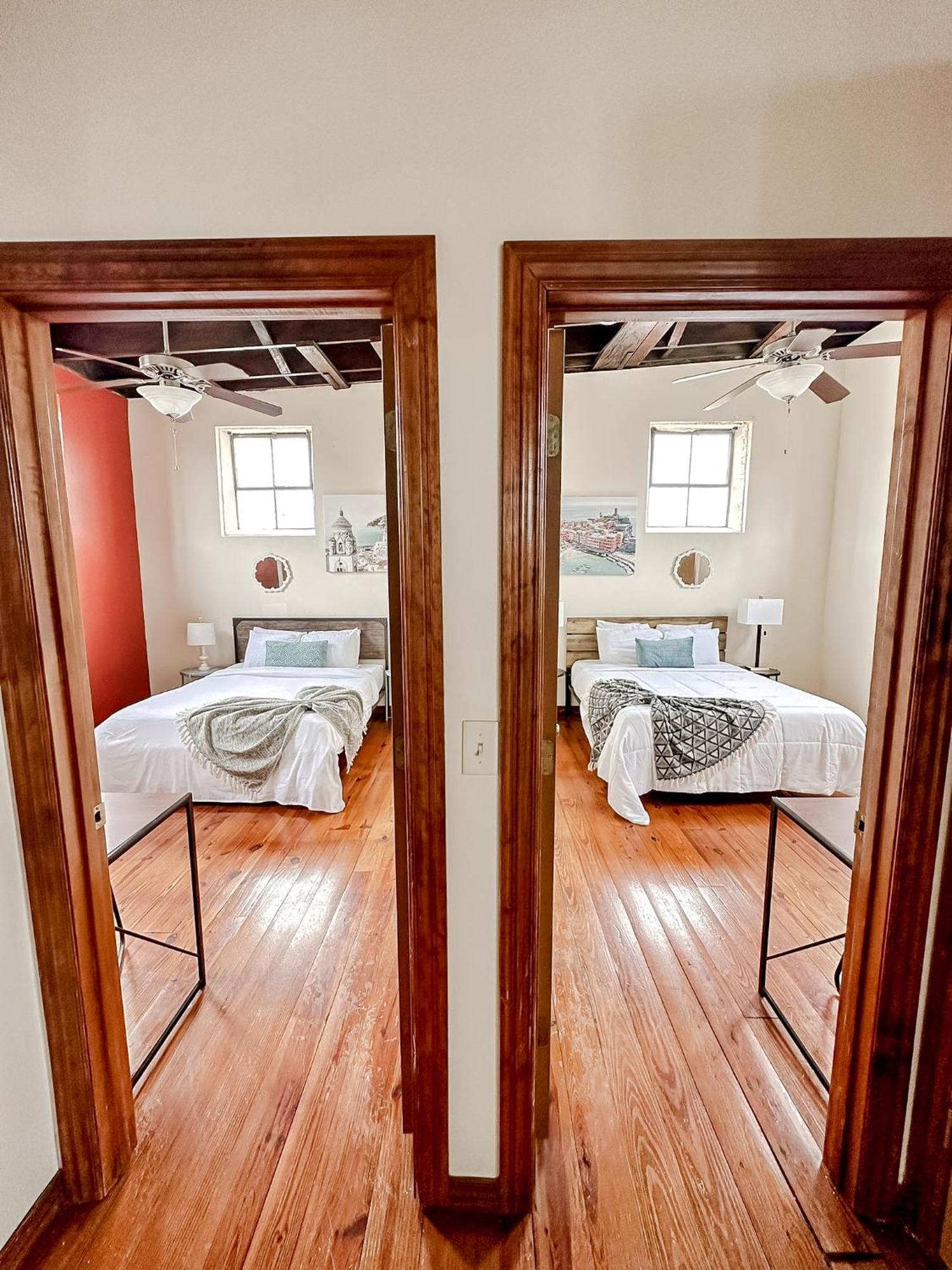 Sleepover 2bd 1ba Downtown *