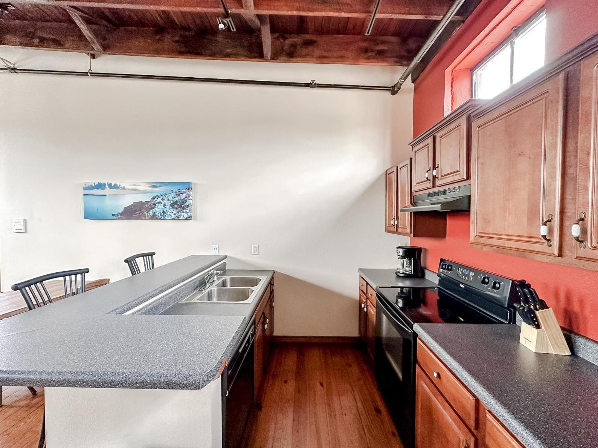 Sleepover 2bd 1ba Downtown Springfield