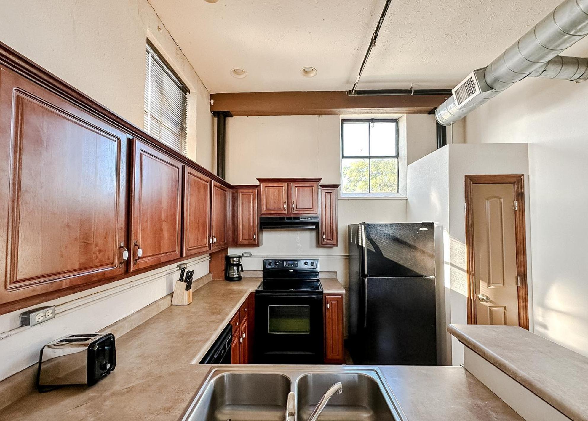 Sleepover 2bd 1ba Downtown Springfield