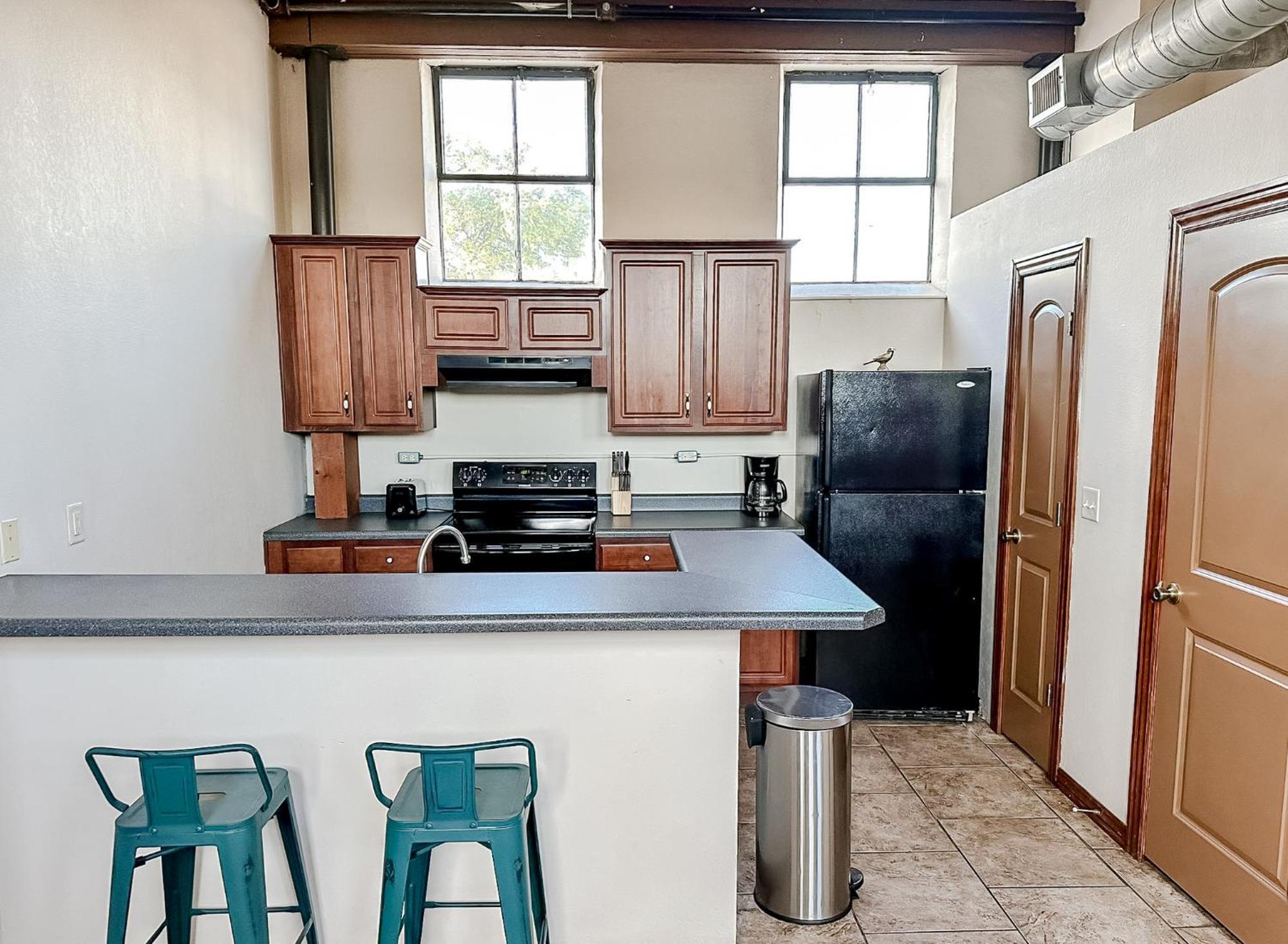 Sleepover 2bd 1ba Downtown Springfield